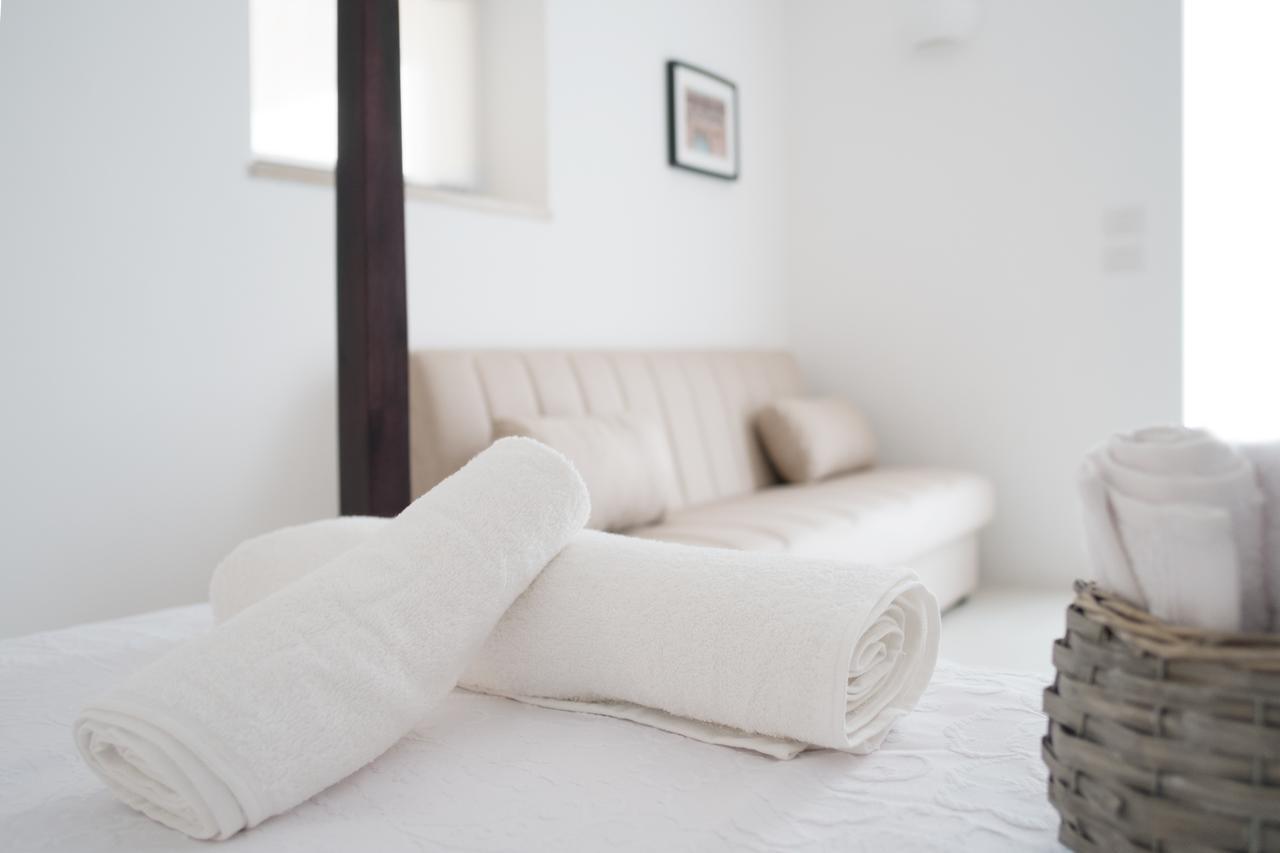 Fikus - The Apulian B&B Челье-Мессапика Экстерьер фото